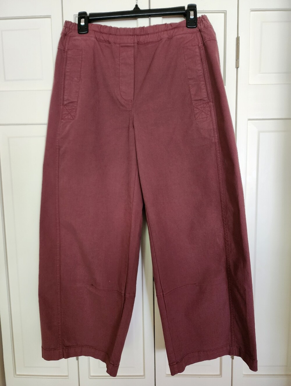 BANANA REPUBLIC BARREL LEG PANTS, BROWN, RELAXED THROUGH HIP AND THIGH, NWT SP